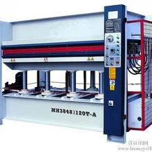 電加熱多層熱壓機(jī)人造板設(shè)備可按客戶要求訂做